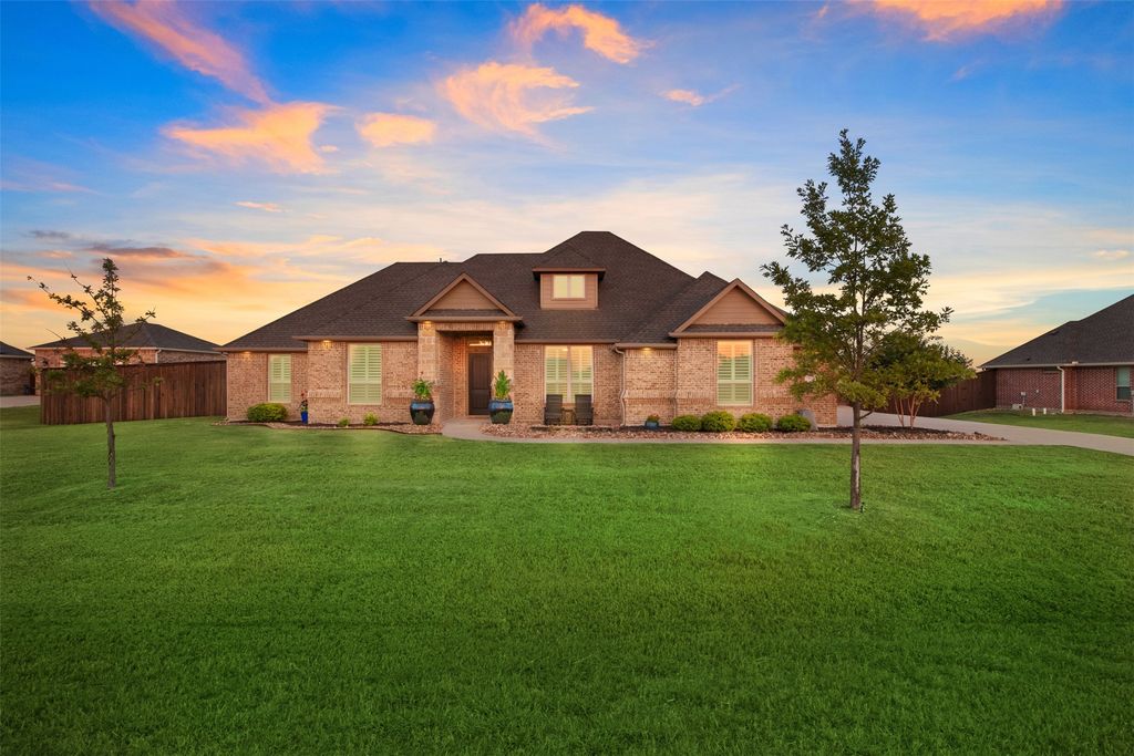 181 Bluestem Way, Waxahachie, TX 75167