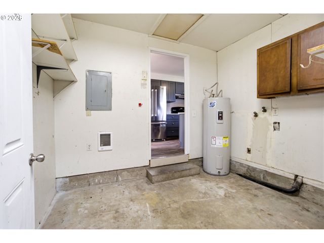 1710 DEARBORN Ave, Keizer, OR 97303