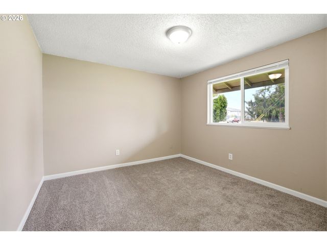 1710 DEARBORN Ave, Keizer, OR 97303