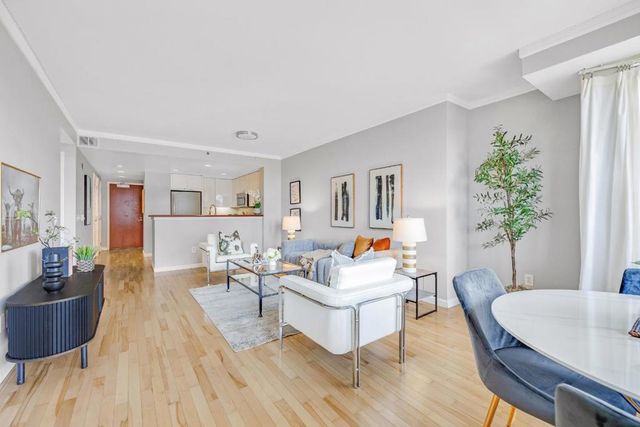 403 Main Street 206N, San Francisco, CA 94105