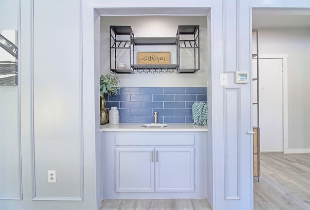 2008 Sexton Drive, Arlington, TX 76015