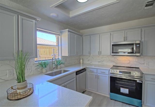 2008 Sexton Drive, Arlington, TX 76015