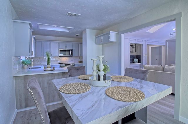 2008 Sexton Drive, Arlington, TX 76015