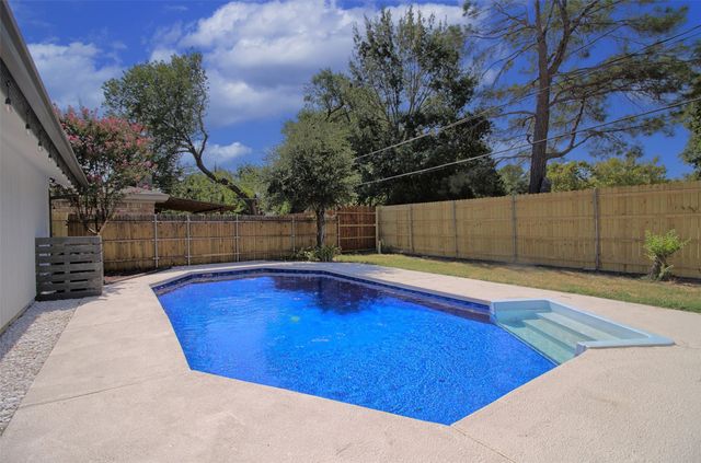 2008 Sexton Drive, Arlington, TX 76015