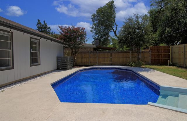2008 Sexton Drive, Arlington, TX 76015