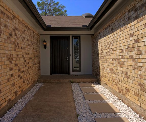 2008 Sexton Drive, Arlington, TX 76015