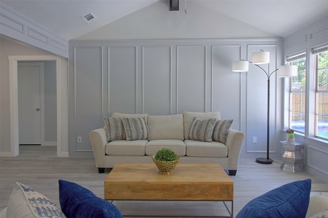 2008 Sexton Drive, Arlington, TX 76015