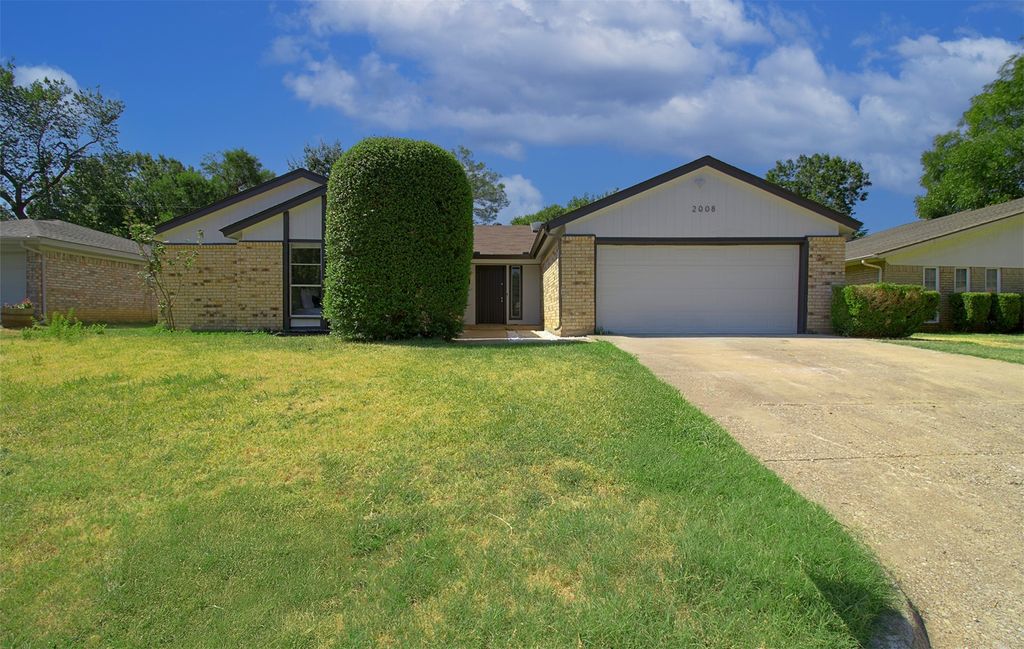 2008 Sexton Drive, Arlington, TX 76015
