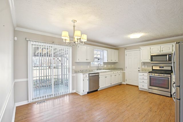 905 Hogan Dr, Murfreesboro, TN 37128