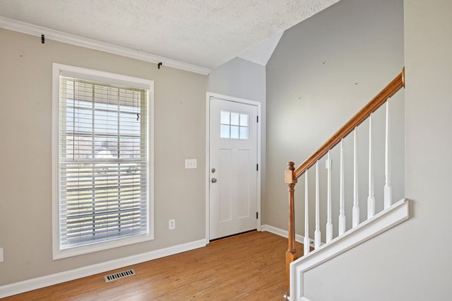 905 Hogan Dr, Murfreesboro, TN 37128