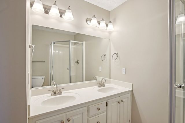 905 Hogan Dr, Murfreesboro, TN 37128