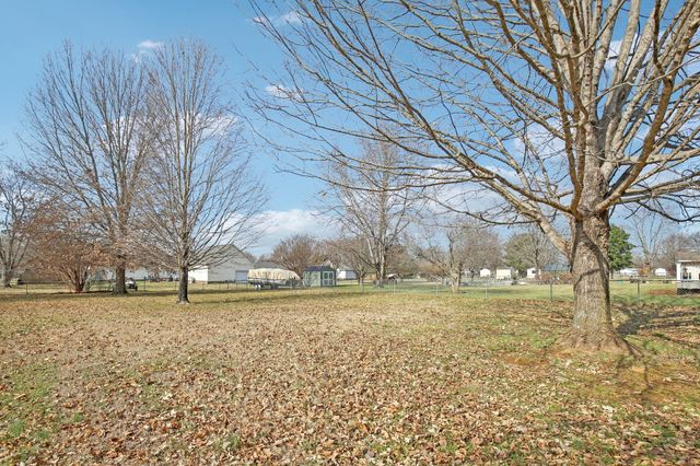 905 Hogan Dr, Murfreesboro, TN 37128