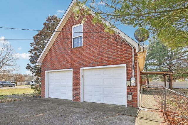 905 Hogan Dr, Murfreesboro, TN 37128