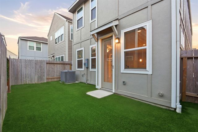 4106 Split Ivy Drive, Houston, TX 77080