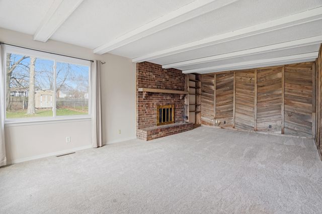 2009 IRIS DR, Columbia, MO 65202