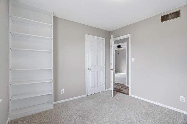 2009 IRIS DR, Columbia, MO 65202