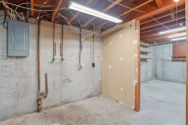 2009 IRIS DR, Columbia, MO 65202