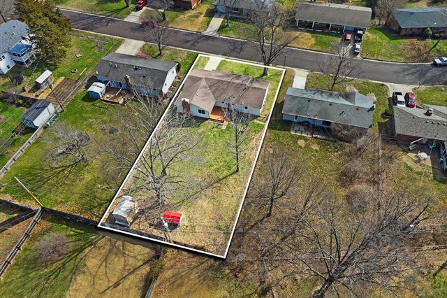 2009 IRIS DR, Columbia, MO 65202