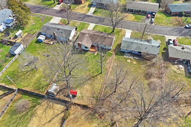 2009 IRIS DR, Columbia, MO 65202