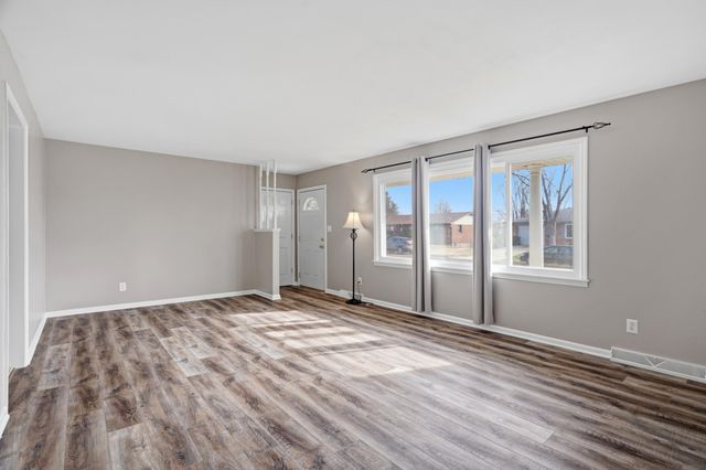 2009 IRIS DR, Columbia, MO 65202