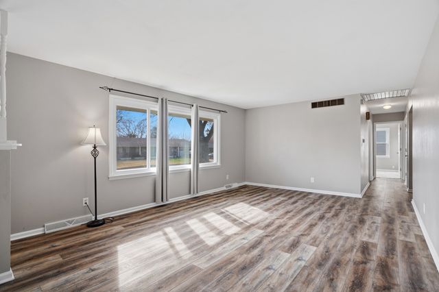 2009 IRIS DR, Columbia, MO 65202