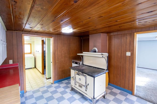 415 N Park Ave, Deer Park, WA 99006