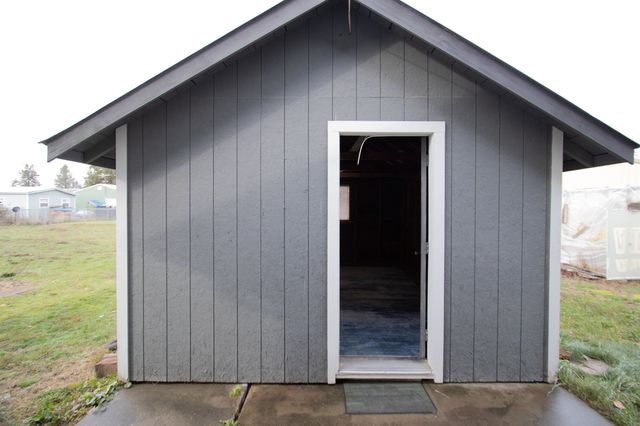 415 N Park Ave, Deer Park, WA 99006