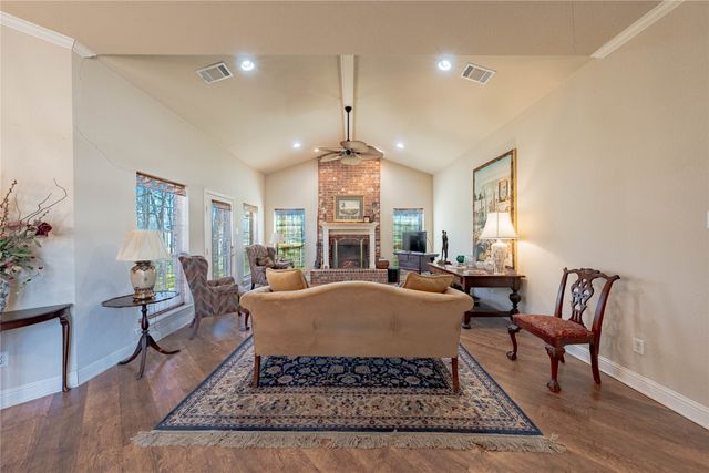 110 Bay Tree Trail, Mabank, TX 75156