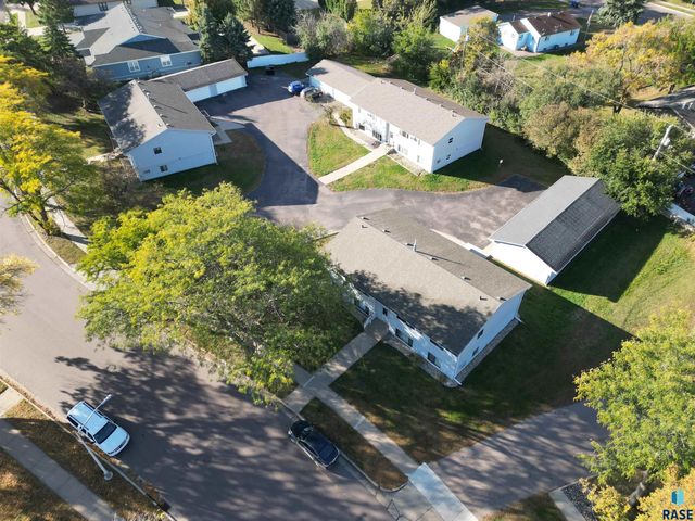 3705 S Cathy Ave Avenue, Sioux Falls, SD 57106