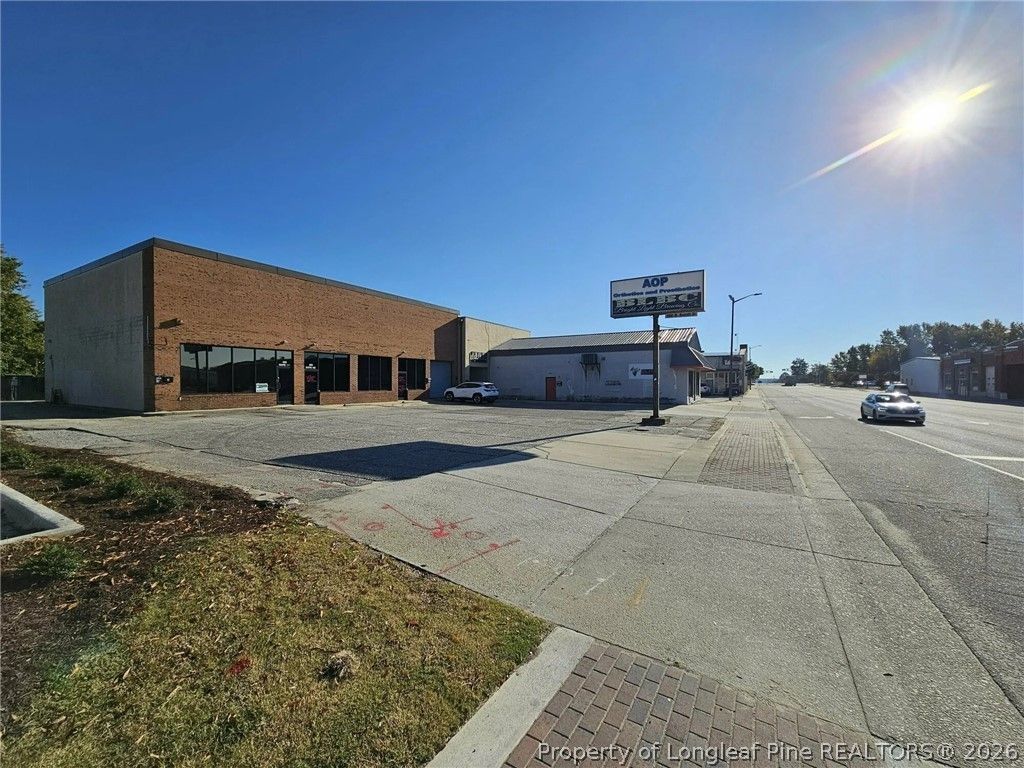 450 W Russell Street 101, Fayetteville, NC 28301 — photo 2