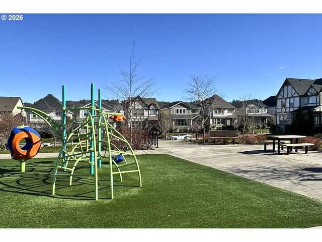 7871 Nw STOFFERS Ter, Portland, OR 97229