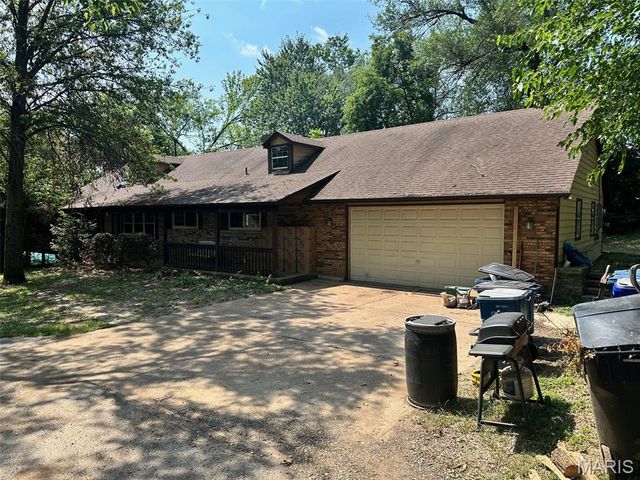 4040 Locke Avenue, Bridgeton, MO 63044