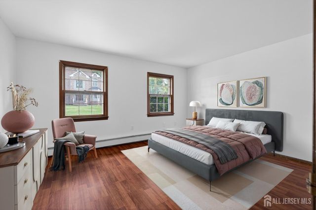 212 Oxford Road, Edison, NJ 08820