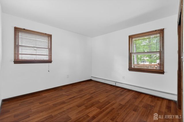 212 Oxford Road, Edison, NJ 08820