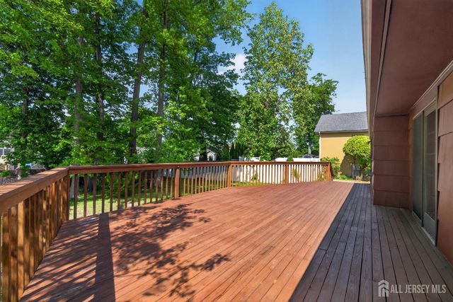 212 Oxford Road, Edison, NJ 08820