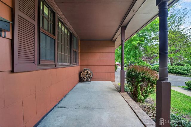 212 Oxford Road, Edison, NJ 08820