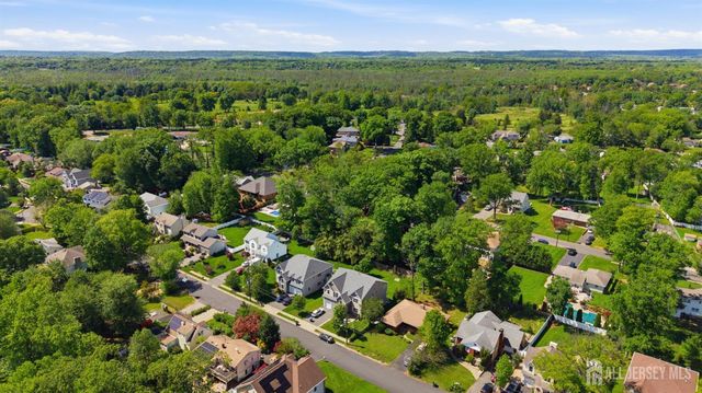 212 Oxford Road, Edison, NJ 08820