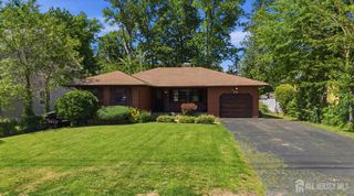 212 Oxford Road, Edison, NJ 08820