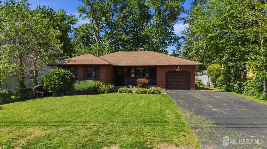 212 Oxford Road, Edison, NJ 08820