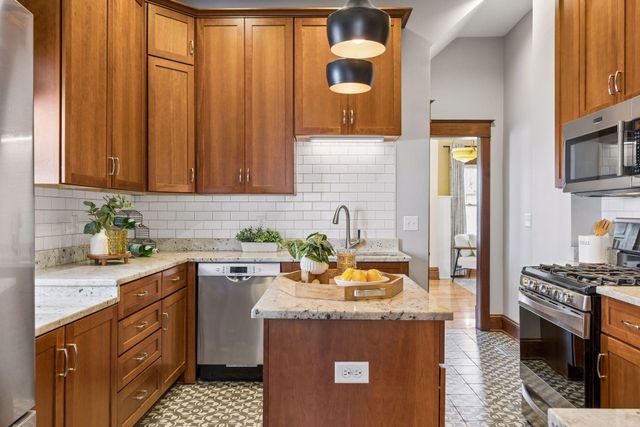 2614 Pleasant Avenue, Minneapolis, MN 55408