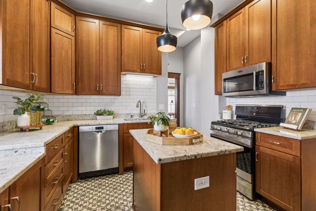 2614 Pleasant Avenue, Minneapolis, MN 55408