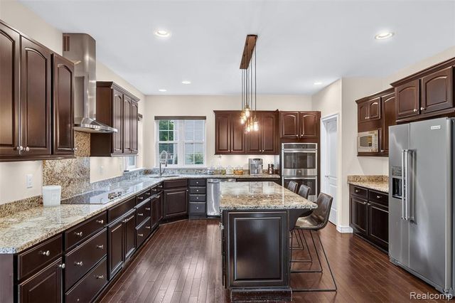 1465 Whispering Maples, Ann Arbor, MI 48108