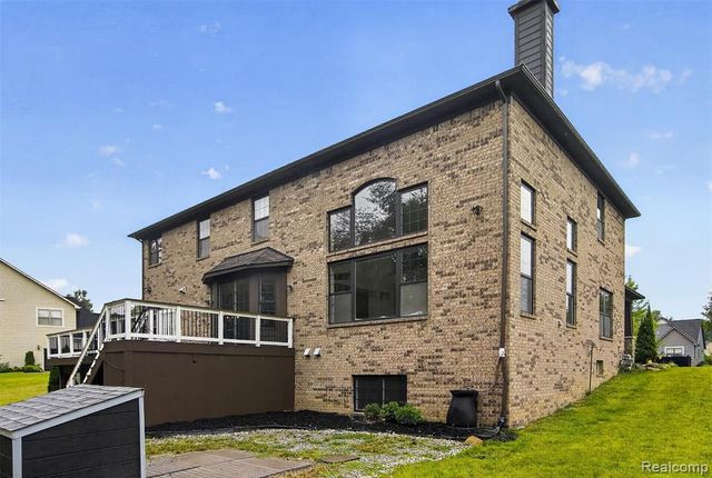 1465 Whispering Maples, Ann Arbor, MI 48108