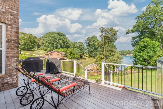 7365 Gabriel Street, Sherrills Ford, NC 28673