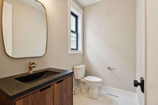 4509 Oxford Avenue, Edina, MN 55436