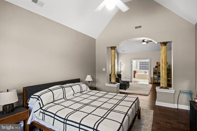 105 HICKORY CT, Mullica Hill, NJ 08062