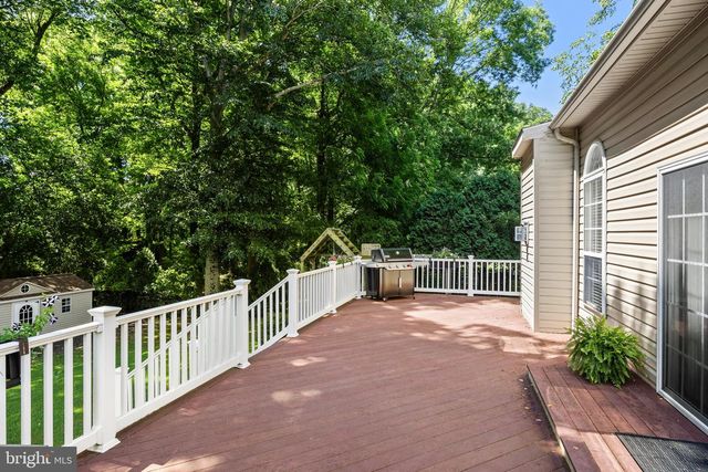 105 HICKORY CT, Mullica Hill, NJ 08062