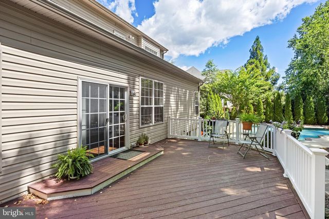 105 HICKORY CT, Mullica Hill, NJ 08062