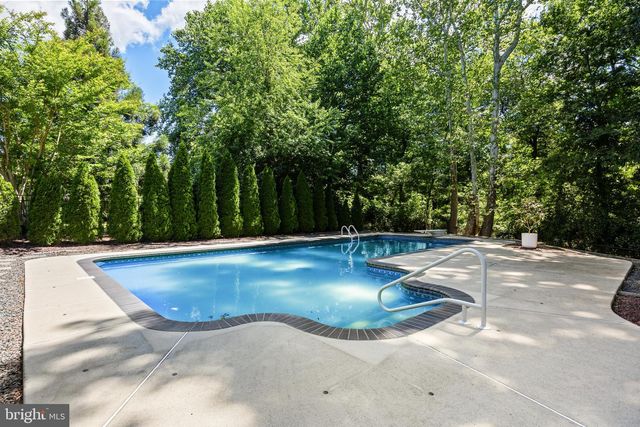 105 HICKORY CT, Mullica Hill, NJ 08062