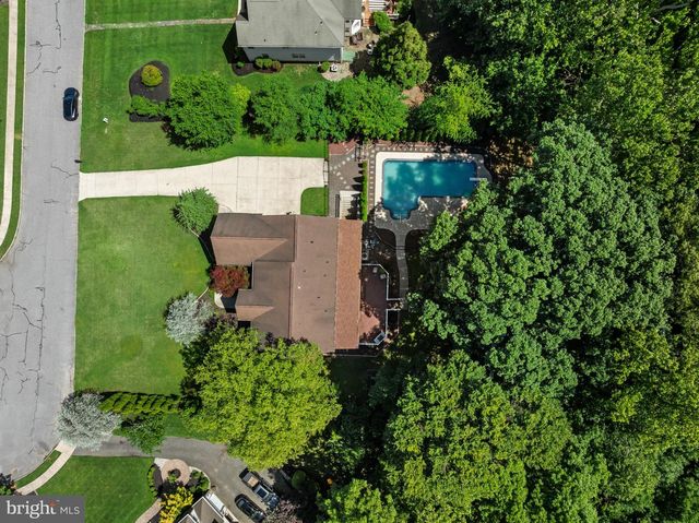 105 HICKORY CT, Mullica Hill, NJ 08062